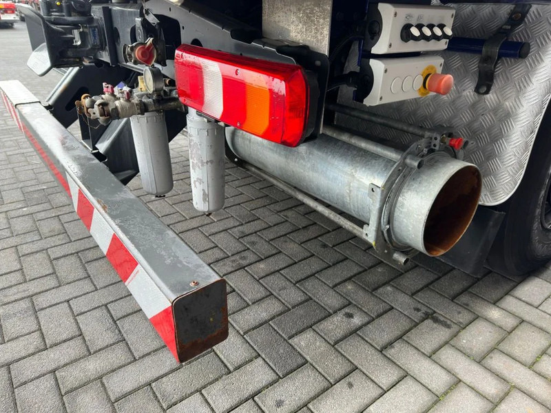 Vacuum truck Mercedes-Benz Arocs 3251 8X4 RSP ESE 6 RD 8000 SAUGBAGGER/SUCTIONEXCAVATOR/GRONDZUIGER: picture 14