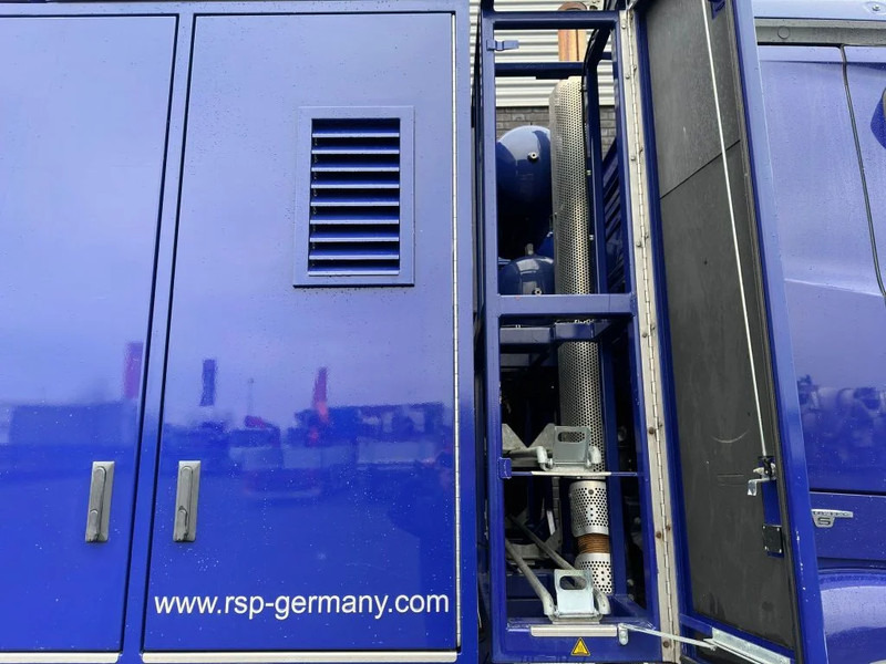 Vacuum truck Mercedes-Benz Arocs 3251 8X4 RSP ESE 6 RD 8000 SAUGBAGGER/SUCTIONEXCAVATOR/GRONDZUIGER: picture 18