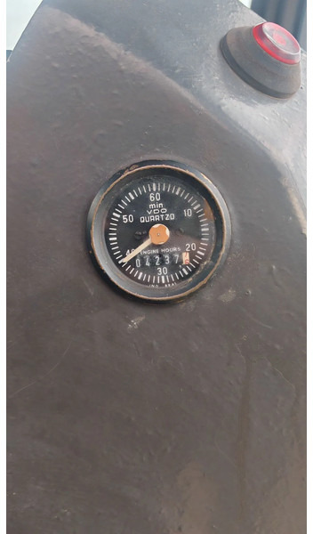 Grader New Holland RG 200 B MOTORGRADER + RIPPER FROM 2012 HOURS 4237: picture 12