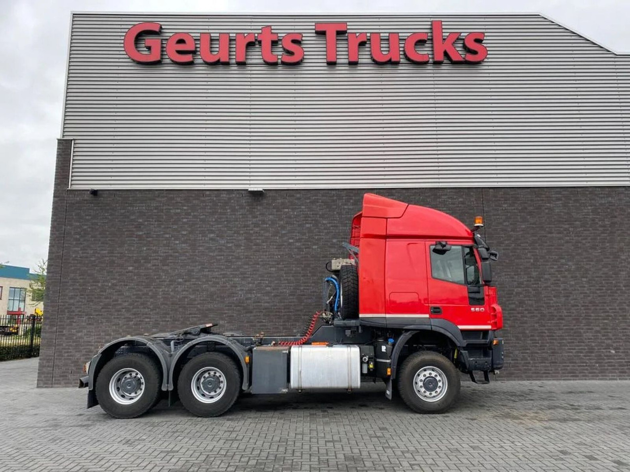 Iveco Trakker 560 SIVI 6X6 HEAVY DUTY PRIME MOVER 275 - Tractor unit: picture 4 Iveco Trakker 560 SIVI 6X6 HEAVY DUTY PRIME MOVER 275 - Tractor unit: picture 4