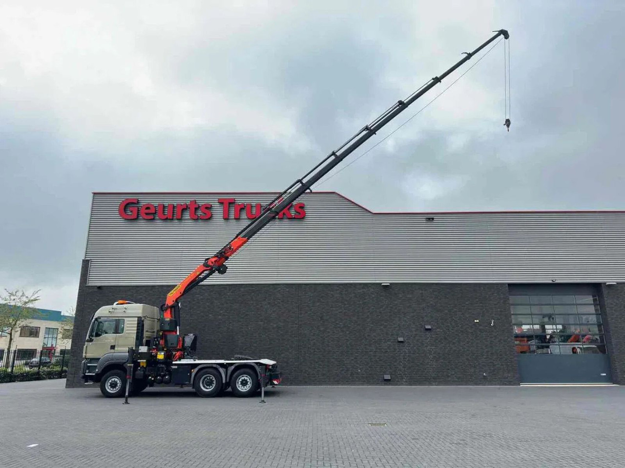 MAN TGS 28.480 6X4-4 BL + PALFINGER PK 34002-SH G PO - Tractor unit: picture 5 MAN TGS 28.480 6X4-4 BL + PALFINGER PK 34002-SH G PO - Tractor unit: picture 5