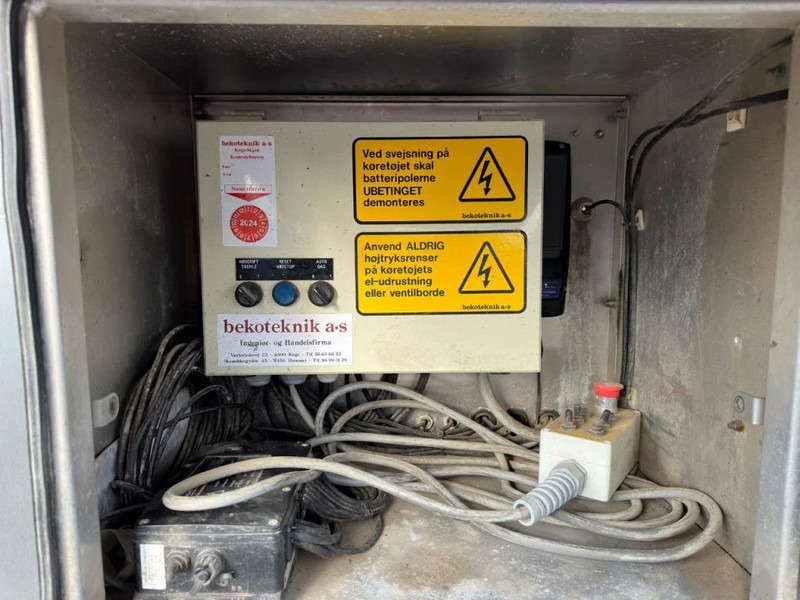 Concrete mixer truck Volvo FM 410 8X4 + STETTER 9 M3 MIXER/MISCHER + THEAM 15 M TRANSPORTBAND/BELT: picture 15