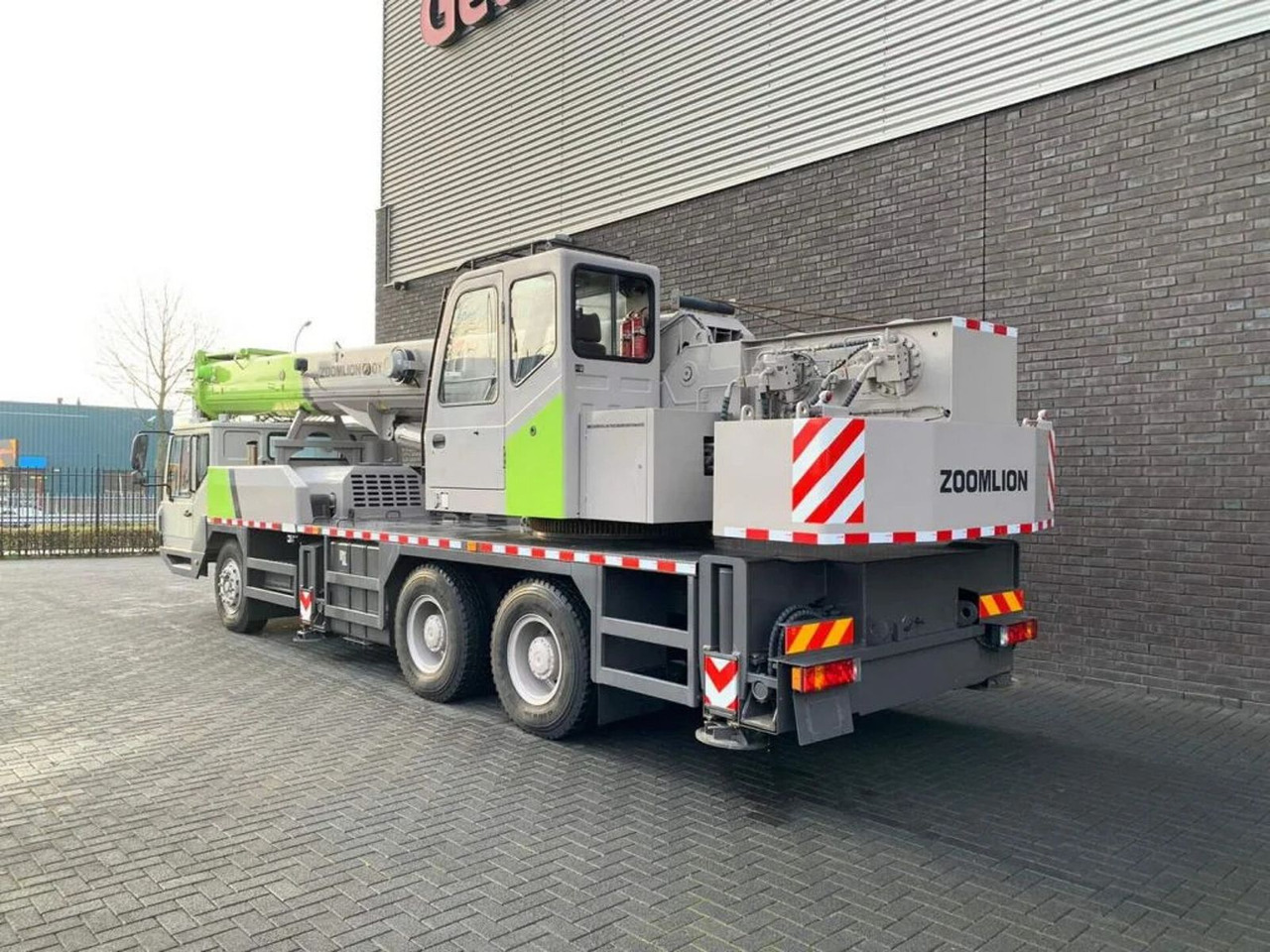 Zoomlion QY25V51.5 25 TONS CRANE/KRAN/GRUA/KRAAN - Tower crane: picture 3 Zoomlion QY25V51.5 25 TONS CRANE/KRAN/GRUA/KRAAN - Tower crane: picture 3