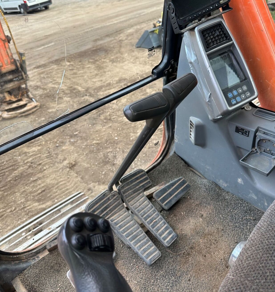 DOOSAN DX 225 LC - Crawler excavator: picture 5 DOOSAN DX 225 LC - Crawler excavator: picture 5