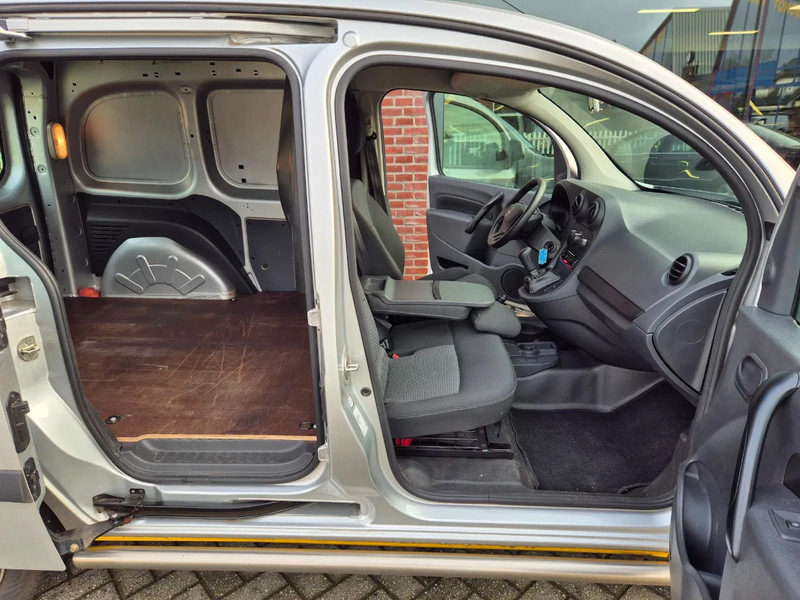 Mercedes-Benz Ctan 109 CDI 3 zitplaatsen - Small van: picture 5 Mercedes-Benz Ctan 109 CDI 3 zitplaatsen - Small van: picture 5