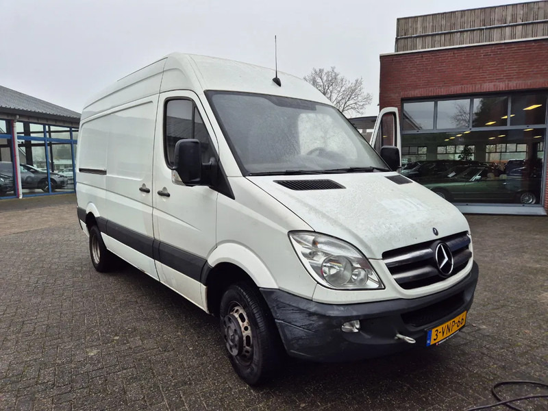 Mercedes-Benz Sprinter 516 autom. motor defect. L2 H2 - Panel van: picture 1 Mercedes-Benz Sprinter 516 autom. motor defect. L2 H2 - Panel van: picture 1