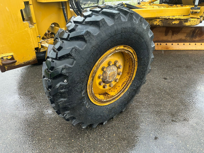 Grader Caterpillar 120K | NEW TIRES: picture 9