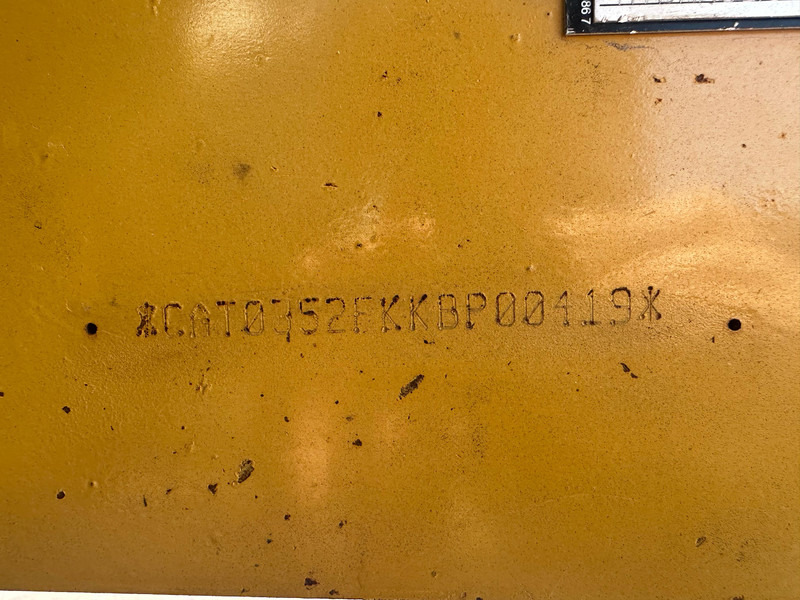 Crawler excavator Caterpillar 352F: picture 19