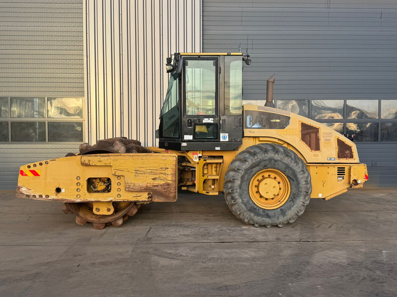 Caterpillar CP76 Padfoot roller - Roller: picture 3 Caterpillar CP76 Padfoot roller - Roller: picture 3