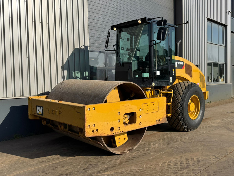 Caterpillar CS66B - Roller: picture 2 Caterpillar CS66B - Roller: picture 2