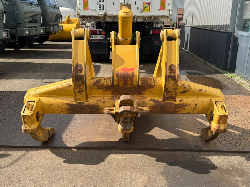 Caterpillar D6R Ripper - Ripper: picture 4 Caterpillar D6R Ripper - Ripper: picture 4