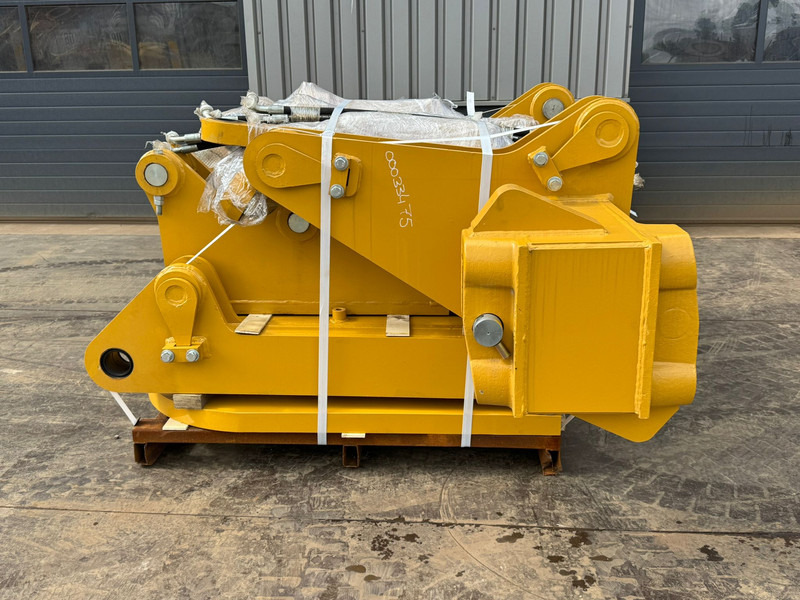 Caterpillar D8T D8R D8N Multishank Ripper (forged shanks) - Ripper: picture 4 Caterpillar D8T D8R D8N Multishank Ripper (forged shanks) - Ripper: picture 4