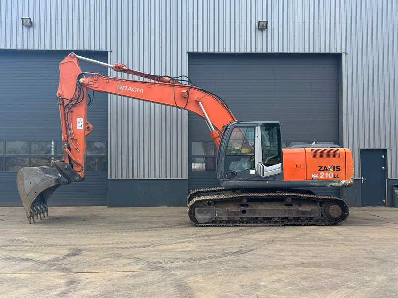 Hitachi ZX210LC-3 - Crawler excavator: picture 1 Hitachi ZX210LC-3 - Crawler excavator: picture 1