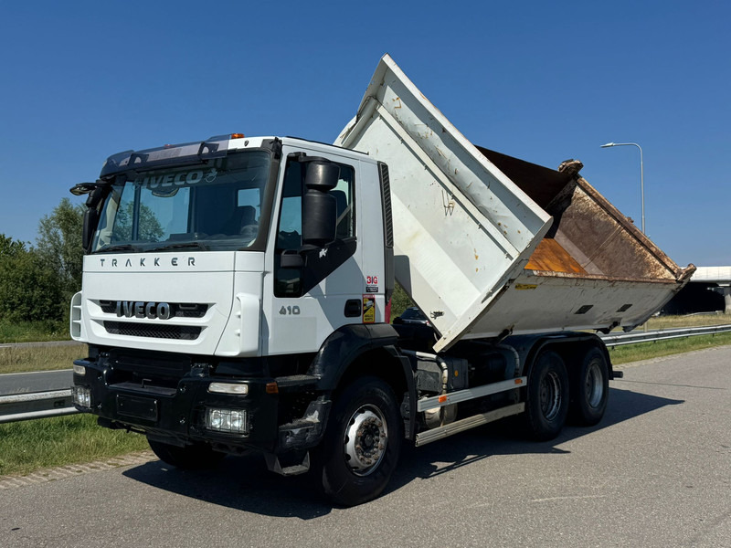 Tipper Iveco Trakker 410 6x4 Kipper: picture 12