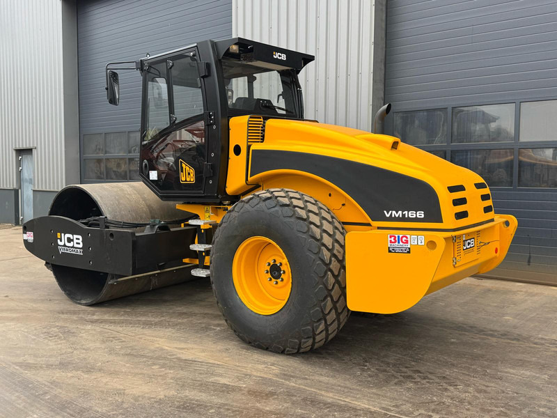 JCB VM166D - Roller: picture 3 JCB VM166D - Roller: picture 3