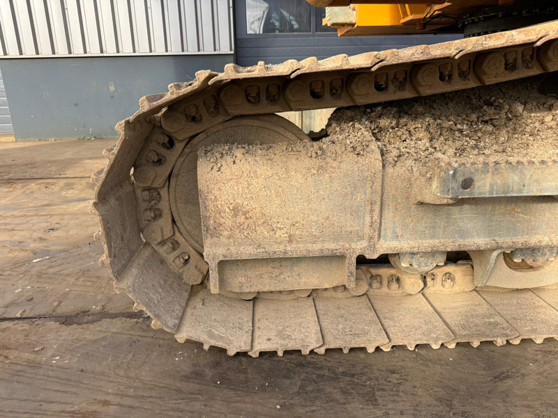 Crawler excavator Liebherr R920LC: picture 19