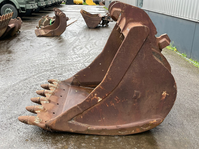 Verachtert Bucket with teeth - Bucket: picture 2 Verachtert Bucket with teeth - Bucket: picture 2