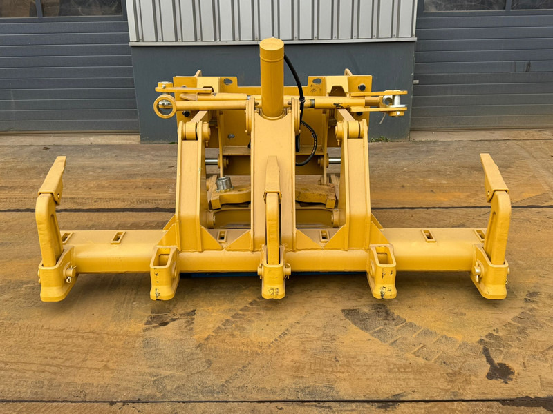 Volvo G930B - Ripper: picture 1 Volvo G930B - Ripper: picture 1