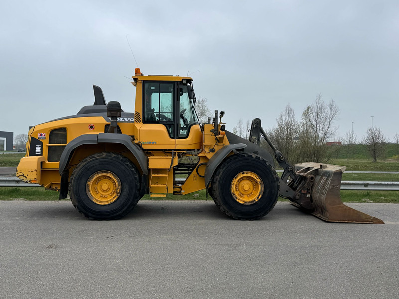 Wheel loader Volvo L110H: picture 6