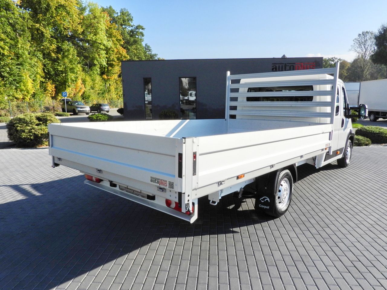 CITROEN JUMPER STAKE BODY DOUBLE CABIN DOKA 7 SEATS PNEUMATICS AIR CONDITIONING 140HP - Flatbed van: picture 3 CITROEN JUMPER STAKE BODY DOUBLE CABIN DOKA 7 SEATS PNEUMATICS AIR CONDITIONING 140HP - Flatbed van: picture 3