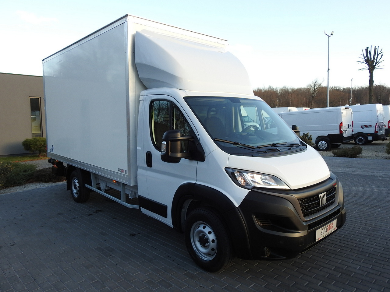 FIAT DUCATO  BOX LIFT 8 PALLETS CRUISE CONTROL AIR CONDITIONING  180HP - Box van: picture 4 FIAT DUCATO  BOX LIFT 8 PALLETS CRUISE CONTROL AIR CONDITIONING  180HP - Box van: picture 4