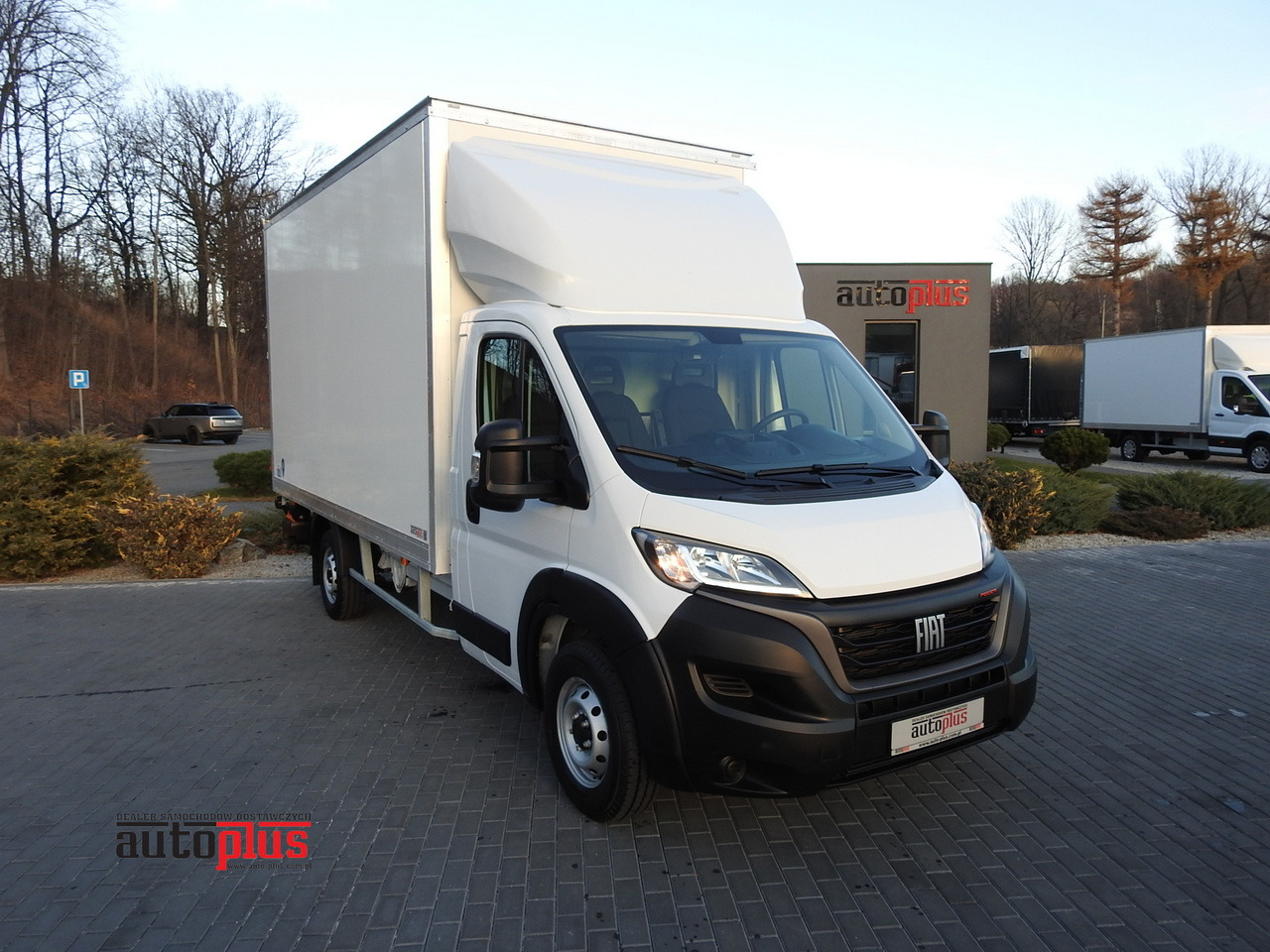 FIAT DUCATO  BOX LIFT 8 PALLETS CRUISE CONTROL AIR CONDITIONING  180HP - Box van: picture 1 FIAT DUCATO  BOX LIFT 8 PALLETS CRUISE CONTROL AIR CONDITIONING  180HP - Box van: picture 1