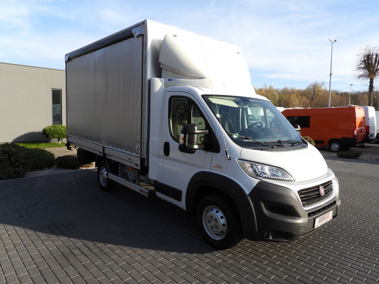 FIAT DUCATO TARPAULIN 8 PALLETS CRUISE CONTROL LED LIGHTS AIR CONDITIONING 150HP - Curtain side van: picture 4 FIAT DUCATO TARPAULIN 8 PALLETS CRUISE CONTROL LED LIGHTS AIR CONDITIONING 150HP - Curtain side van: picture 4