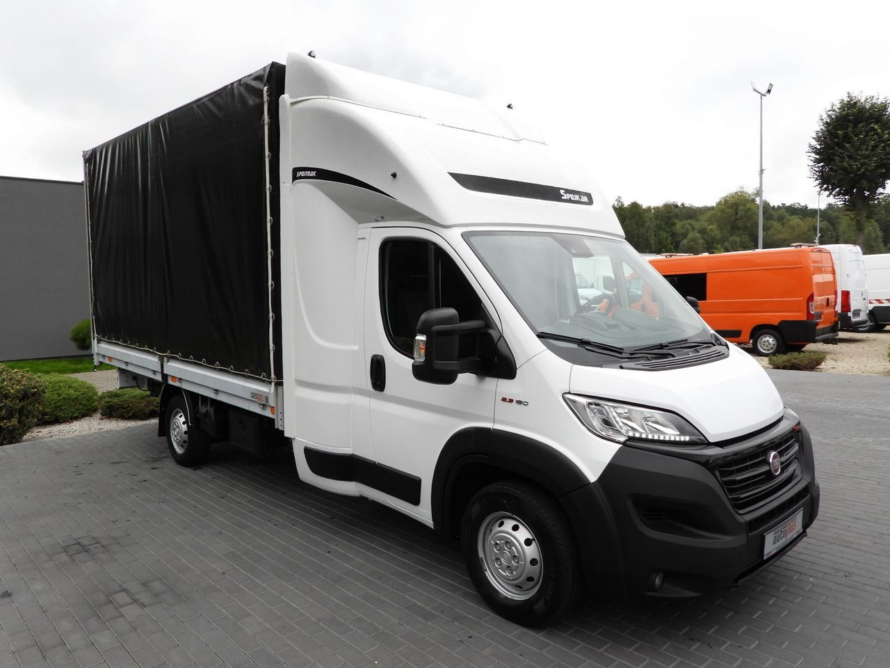 FIAT DUCATO TARPAULIN 9 PALLETS CRUISE CONTROL LED LIGHTS PNEUMATICS AIR CONDITIONING  180HP - Curtain side van: picture 4 FIAT DUCATO TARPAULIN 9 PALLETS CRUISE CONTROL LED LIGHTS PNEUMATICS AIR CONDITIONING  180HP - Curtain side van: picture 4