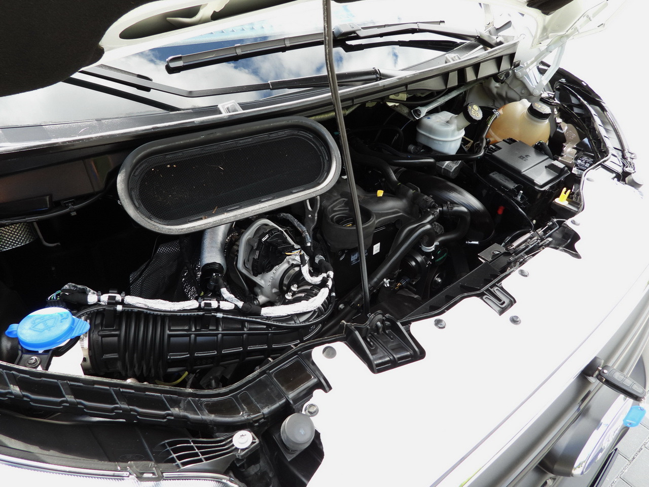 Lease a FORD TRANSIT BOX LIFT 8 PALLETS CRUISE CONTROL LED LIGHTS TWIN WHEELS AIR CONDITIONING 130HP FORD TRANSIT BOX LIFT 8 PALLETS CRUISE CONTROL LED LIGHTS TWIN WHEELS AIR CONDITIONING 130HP: picture 25 Lease a FORD TRANSIT BOX LIFT 8 PALLETS CRUISE CONTROL LED LIGHTS TWIN WHEELS AIR CONDITIONING 130HP FORD TRANSIT BOX LIFT 8 PALLETS CRUISE CONTROL LED LIGHTS TWIN WHEELS AIR CONDITIONING 130HP: picture 25