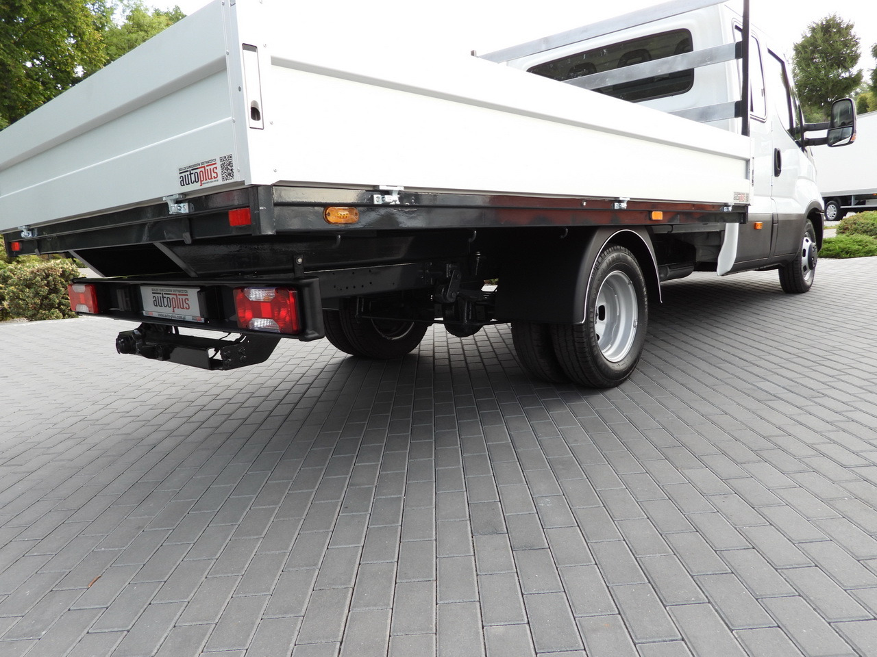 Combi van IVECO DAILY 35C17 STAKE BODY DOUBLE CABIN DOKA 7 SEATS CRUISE CONTROL TWIN WHEELS AIR CONDITIONING  170HP: picture 22 Combi van IVECO DAILY 35C17 STAKE BODY DOUBLE CABIN DOKA 7 SEATS CRUISE CONTROL TWIN WHEELS AIR CONDITIONING  170HP: picture 22
