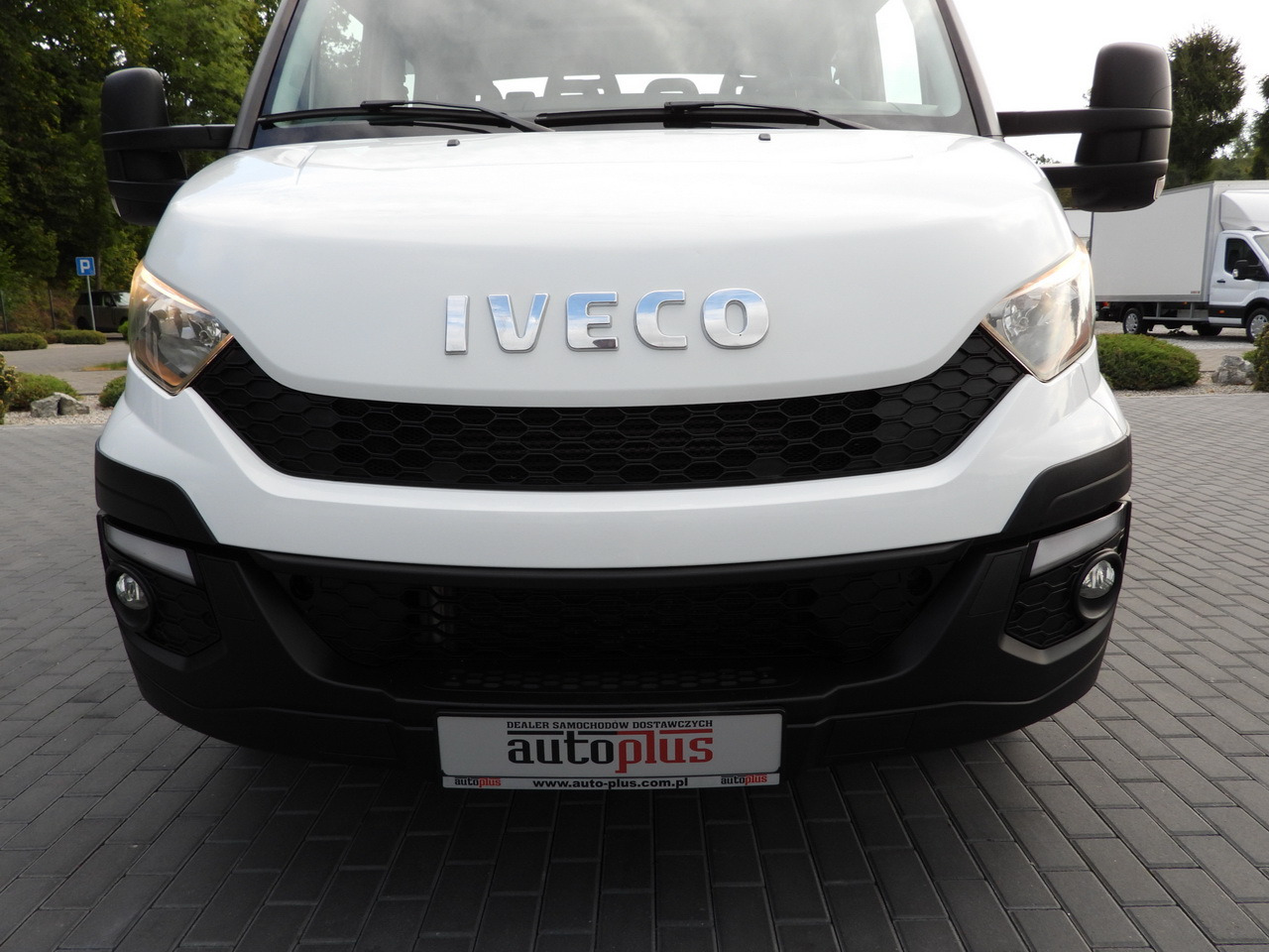 Combi van IVECO DAILY 35C17 STAKE BODY DOUBLE CABIN DOKA 7 SEATS CRUISE CONTROL TWIN WHEELS AIR CONDITIONING  170HP: picture 13 Combi van IVECO DAILY 35C17 STAKE BODY DOUBLE CABIN DOKA 7 SEATS CRUISE CONTROL TWIN WHEELS AIR CONDITIONING  170HP: picture 13
