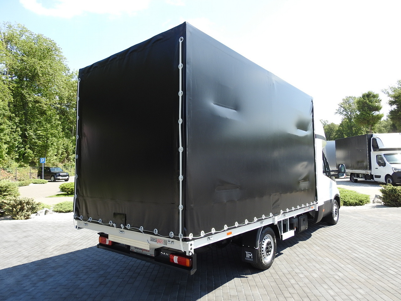 IVECO DAILY 35S18 NEW TARPAULIN 8 PALLETS CRUISE CONTROL NAVIGATION LED LIGHTS AUTOMATIC TRANSMISSION HI-MATIC MANUFACTURERS WARRANTY  180HP - Curtain side van: picture 3 IVECO DAILY 35S18 NEW TARPAULIN 8 PALLETS CRUISE CONTROL NAVIGATION LED LIGHTS AUTOMATIC TRANSMISSION HI-MATIC MANUFACTURERS WARRANTY  180HP - Curtain side van: picture 3