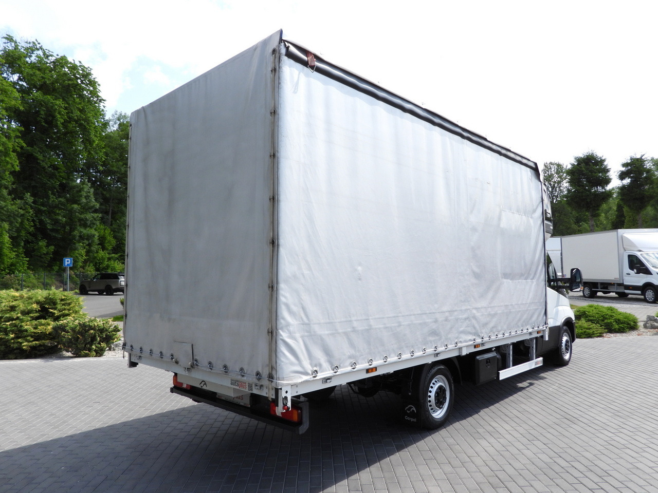 IVECO DAILY 35S18 TARPAULIN 10 PALLETS CRUISE CONTROL LED LIGHTS AIR CONDITIONING 180HP - Curtain side van: picture 3 IVECO DAILY 35S18 TARPAULIN 10 PALLETS CRUISE CONTROL LED LIGHTS AIR CONDITIONING 180HP - Curtain side van: picture 3