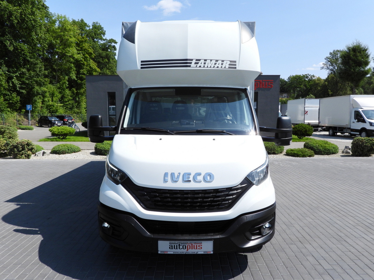 IVECO DAILY 35S18 TARPAULIN 10 PALLETS WEBASTO CRUISE CONTROL LED LIGHTS PNEUMATICS AIR CONDITIONING 180HP - Curtain side van: picture 5 IVECO DAILY 35S18 TARPAULIN 10 PALLETS WEBASTO CRUISE CONTROL LED LIGHTS PNEUMATICS AIR CONDITIONING 180HP - Curtain side van: picture 5