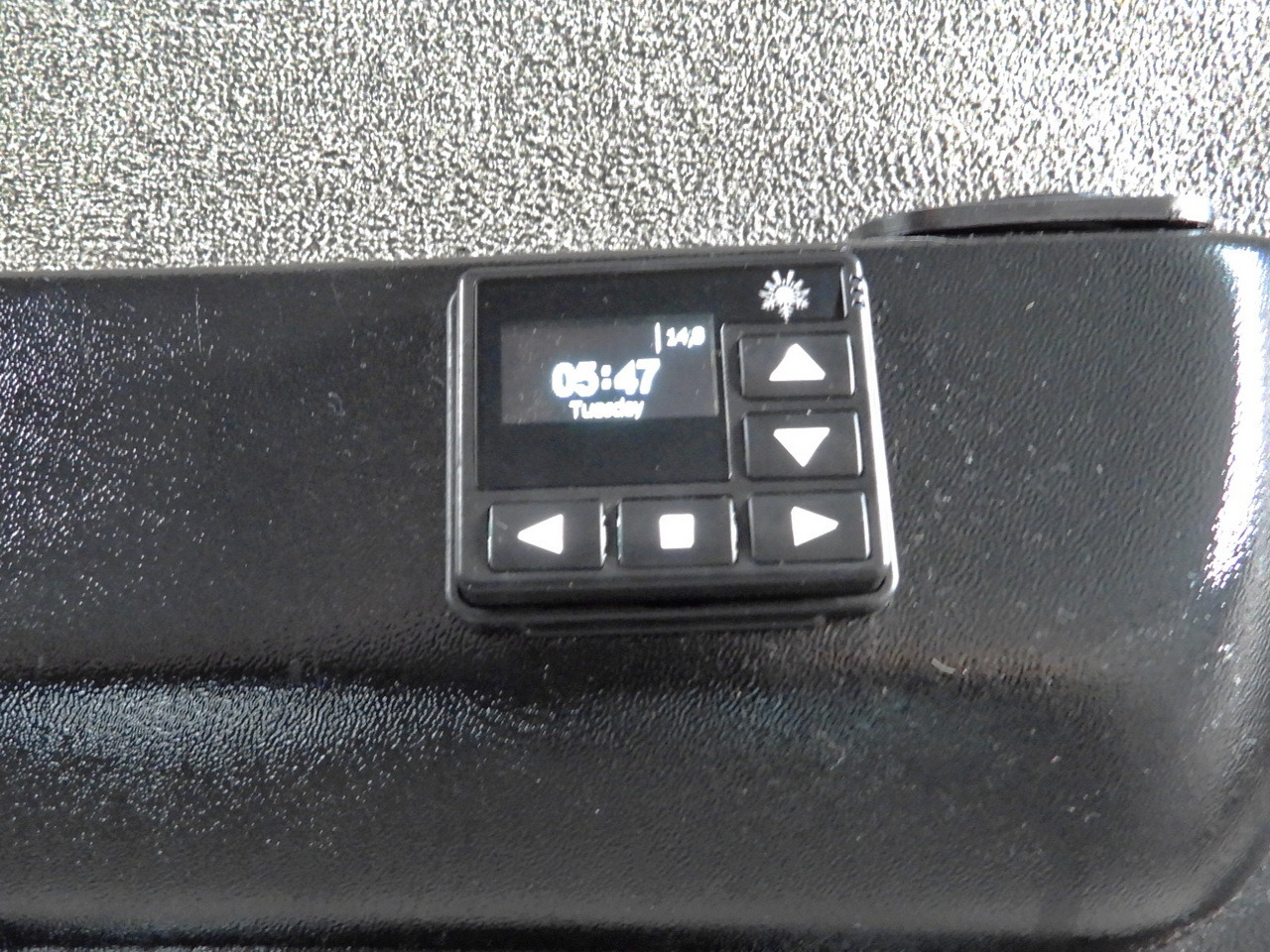 Lease a IVECO DAILY 35S18 TARPAULIN LIFT 8 PALLETS WEBASTO CRUISE CONTROL AIR CONDITIONING 180HP IVECO DAILY 35S18 TARPAULIN LIFT 8 PALLETS WEBASTO CRUISE CONTROL AIR CONDITIONING 180HP: picture 48 Lease a IVECO DAILY 35S18 TARPAULIN LIFT 8 PALLETS WEBASTO CRUISE CONTROL AIR CONDITIONING 180HP IVECO DAILY 35S18 TARPAULIN LIFT 8 PALLETS WEBASTO CRUISE CONTROL AIR CONDITIONING 180HP: picture 48