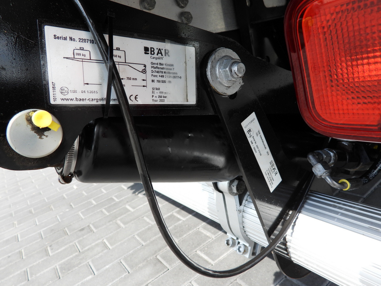 Lease a IVECO DAILY 35S18 TARPAULIN LIFT 8 PALLETS WEBASTO CRUISE CONTROL AIR CONDITIONING 180HP IVECO DAILY 35S18 TARPAULIN LIFT 8 PALLETS WEBASTO CRUISE CONTROL AIR CONDITIONING 180HP: picture 25 Lease a IVECO DAILY 35S18 TARPAULIN LIFT 8 PALLETS WEBASTO CRUISE CONTROL AIR CONDITIONING 180HP IVECO DAILY 35S18 TARPAULIN LIFT 8 PALLETS WEBASTO CRUISE CONTROL AIR CONDITIONING 180HP: picture 25