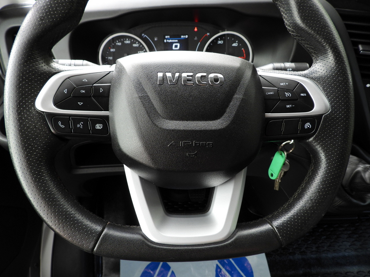 Lease a IVECO DAILY 35S18 TARPAULIN LIFT 8 PALLETS WEBASTO CRUISE CONTROL AIR CONDITIONING 180HP IVECO DAILY 35S18 TARPAULIN LIFT 8 PALLETS WEBASTO CRUISE CONTROL AIR CONDITIONING 180HP: picture 36 Lease a IVECO DAILY 35S18 TARPAULIN LIFT 8 PALLETS WEBASTO CRUISE CONTROL AIR CONDITIONING 180HP IVECO DAILY 35S18 TARPAULIN LIFT 8 PALLETS WEBASTO CRUISE CONTROL AIR CONDITIONING 180HP: picture 36