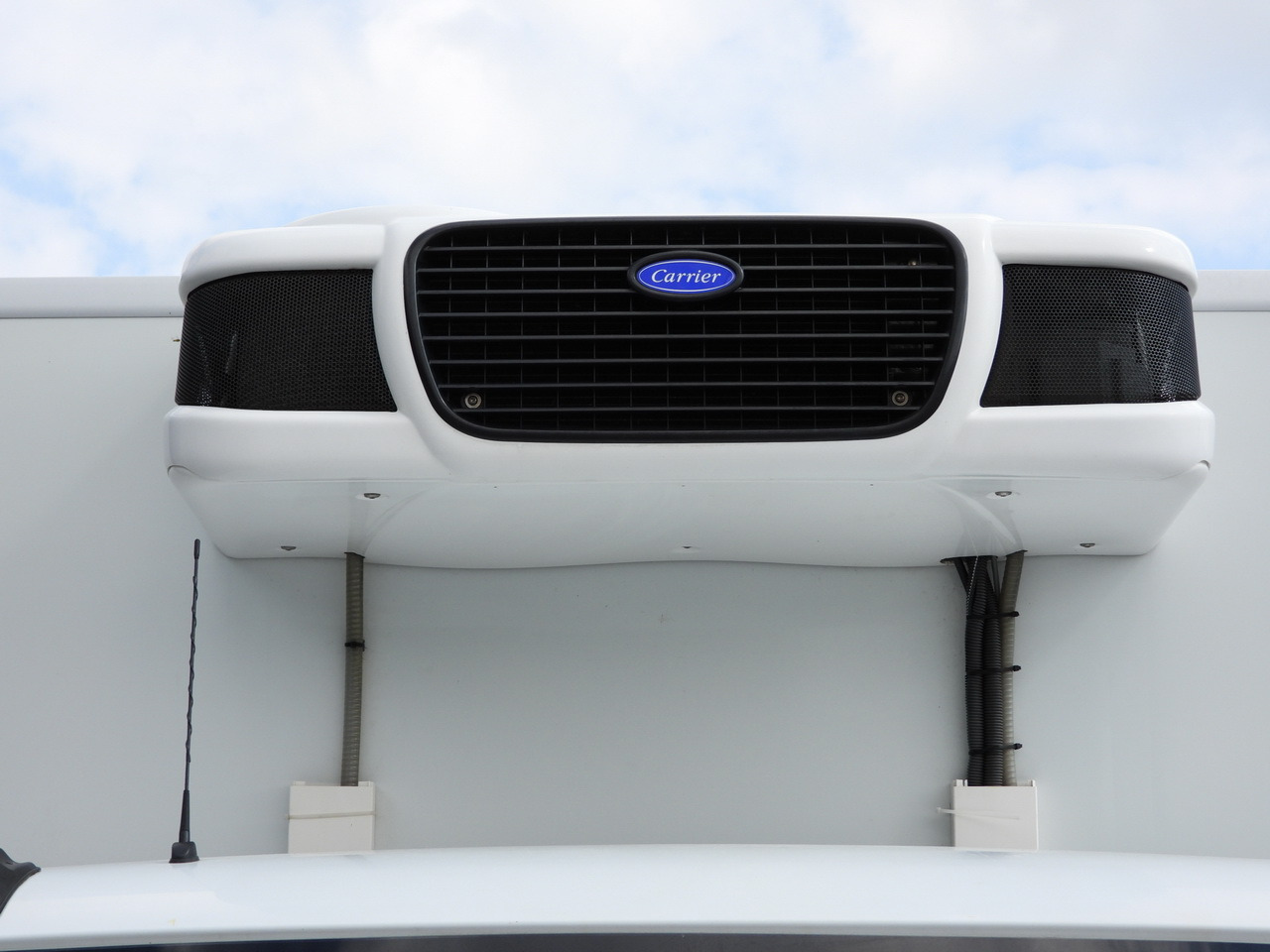 Refrigerator truck IVECO DAILY 70C17 REFRIGERATOR 1*C LIFT 10 PALLETS POWER SUPPLY 230V CRUISE CONTROL AIR CONDITIONING PNEUMATICS AUTOMATIC TRANSMISSION HI-MATIC TWIN WHEELS  170HP: picture 15