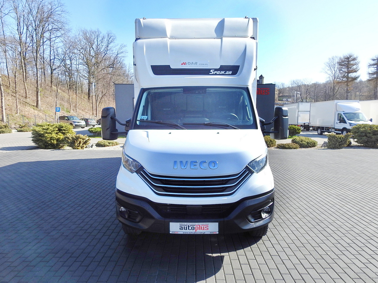 IVECO DAILY 70C18 BOX LIFT 14 PALLETS WEBASTO CRUISE CONTROL NAVIGATION LED LIGHTS TWIN WHEELS AIR CONDITIONING 180HP - Box van: picture 5 IVECO DAILY 70C18 BOX LIFT 14 PALLETS WEBASTO CRUISE CONTROL NAVIGATION LED LIGHTS TWIN WHEELS AIR CONDITIONING 180HP - Box van: picture 5