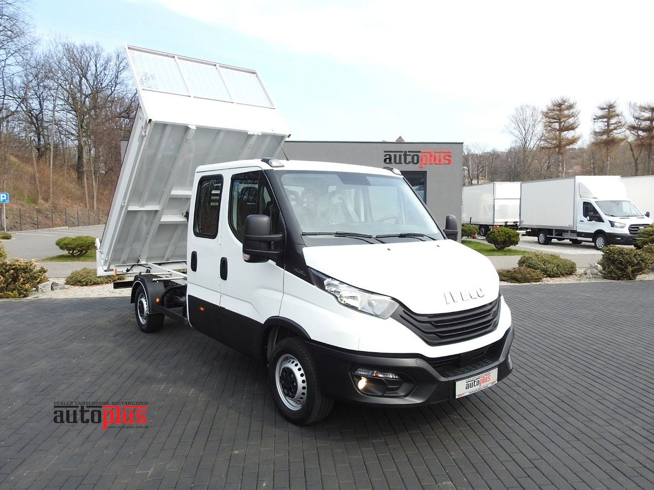 Iveco DAILY 35S14 KIPPER DOPPELKABINE DOKA 7 SITZE - Tipper van: picture 1 Iveco DAILY 35S14 KIPPER DOPPELKABINE DOKA 7 SITZE - Tipper van: picture 1