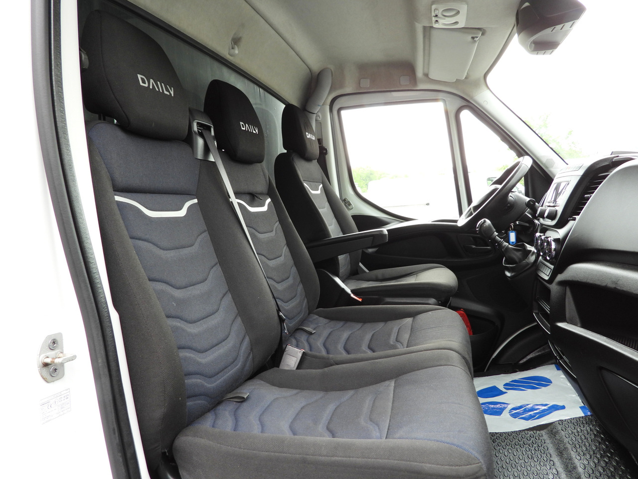 Curtain side van Iveco DAILY  35S18 PRITSCHE PLANE 10 PALETTEN WEBASTO: picture 40
