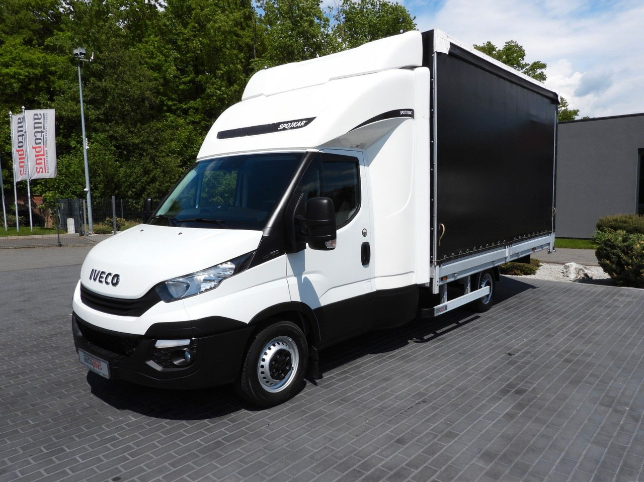 New Curtain side van, Combi van Iveco DAILY  35S18 PRITSCHE PLANE 10 PALETTEN WEBASTO: picture 6