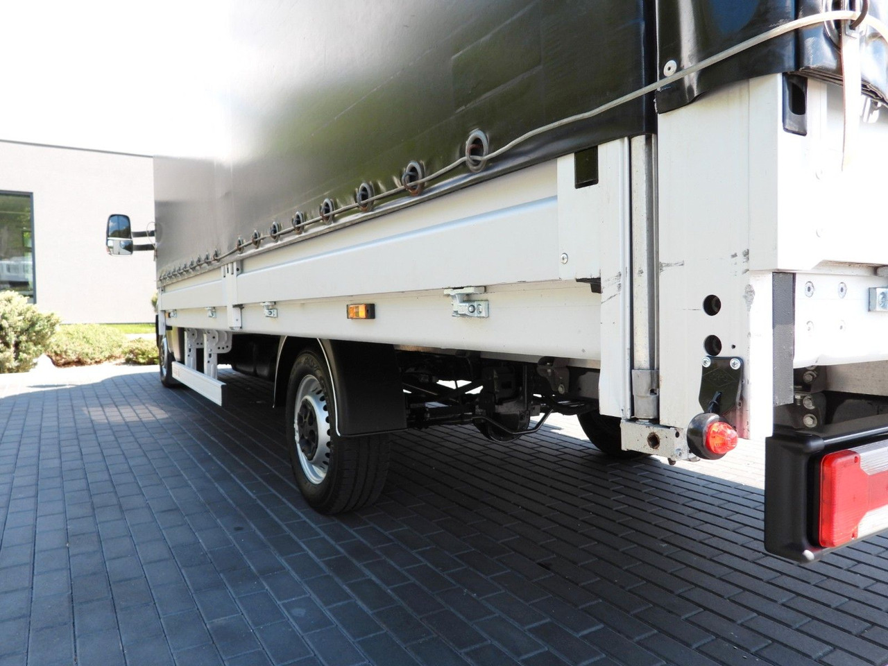 New Curtain side van, Combi van Iveco DAILY  35S18 PRITSCHE PLANE 10 PALETTEN WEBASTO: picture 16