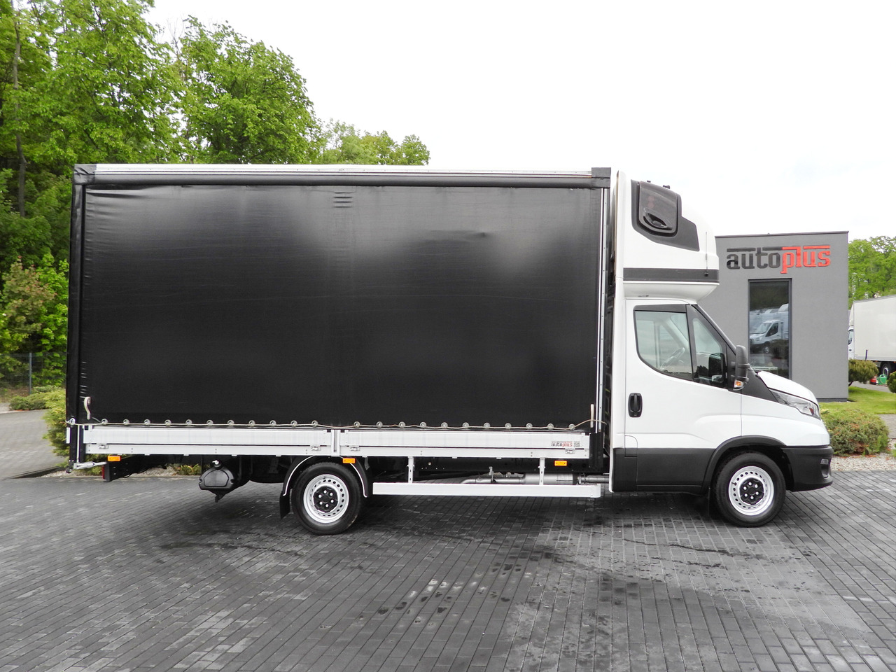 Curtain side van Iveco DAILY  35S18 PRITSCHE PLANE 10 PALETTEN WEBASTO: picture 7