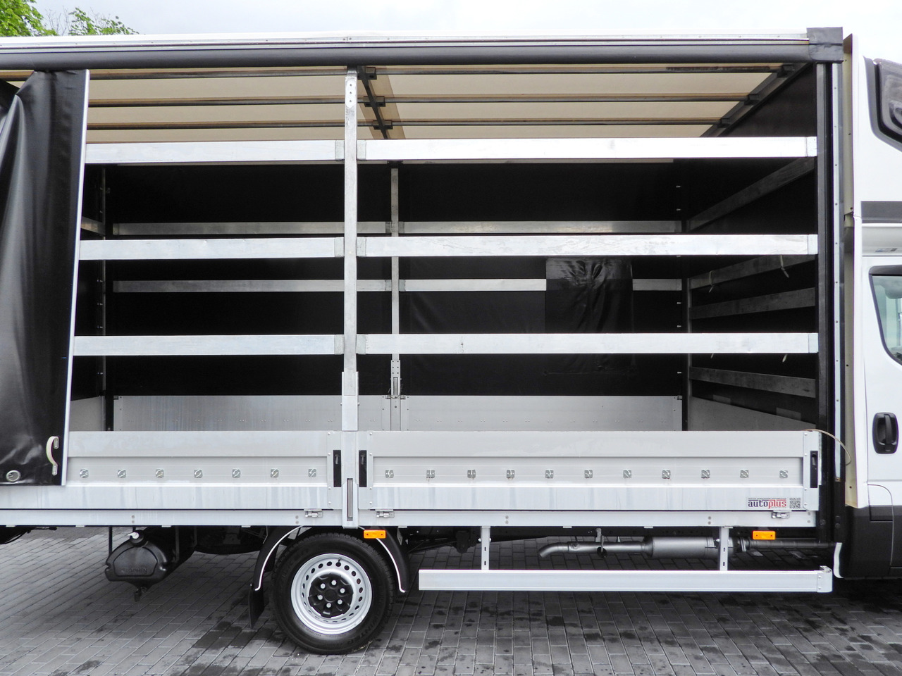 Curtain side van Iveco DAILY  35S18 PRITSCHE PLANE 10 PALETTEN WEBASTO: picture 25