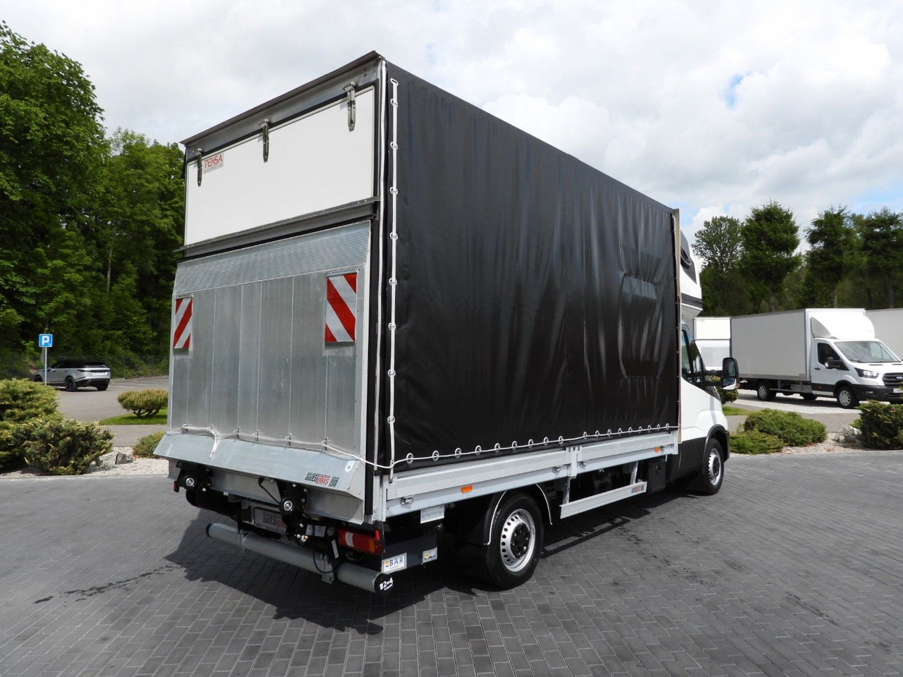 Iveco DAILY 35S18 PRITSCHE PLANE AUFZUG 8 PALETTEN - Curtain side van: picture 3 Iveco DAILY 35S18 PRITSCHE PLANE AUFZUG 8 PALETTEN - Curtain side van: picture 3