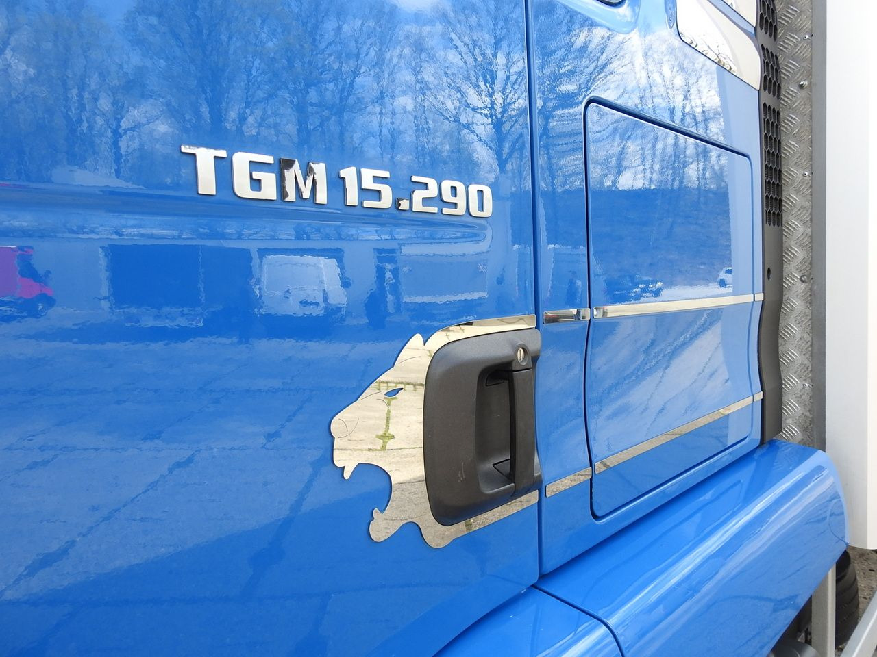 Curtainsider truck MAN TGM 15.290 TARPAULIN LIFT 18 PALLETS CRUISE CONTROL TWIN WHEELS AIR CONDITIONING 290HP: picture 18 Curtainsider truck MAN TGM 15.290 TARPAULIN LIFT 18 PALLETS CRUISE CONTROL TWIN WHEELS AIR CONDITIONING 290HP: picture 18