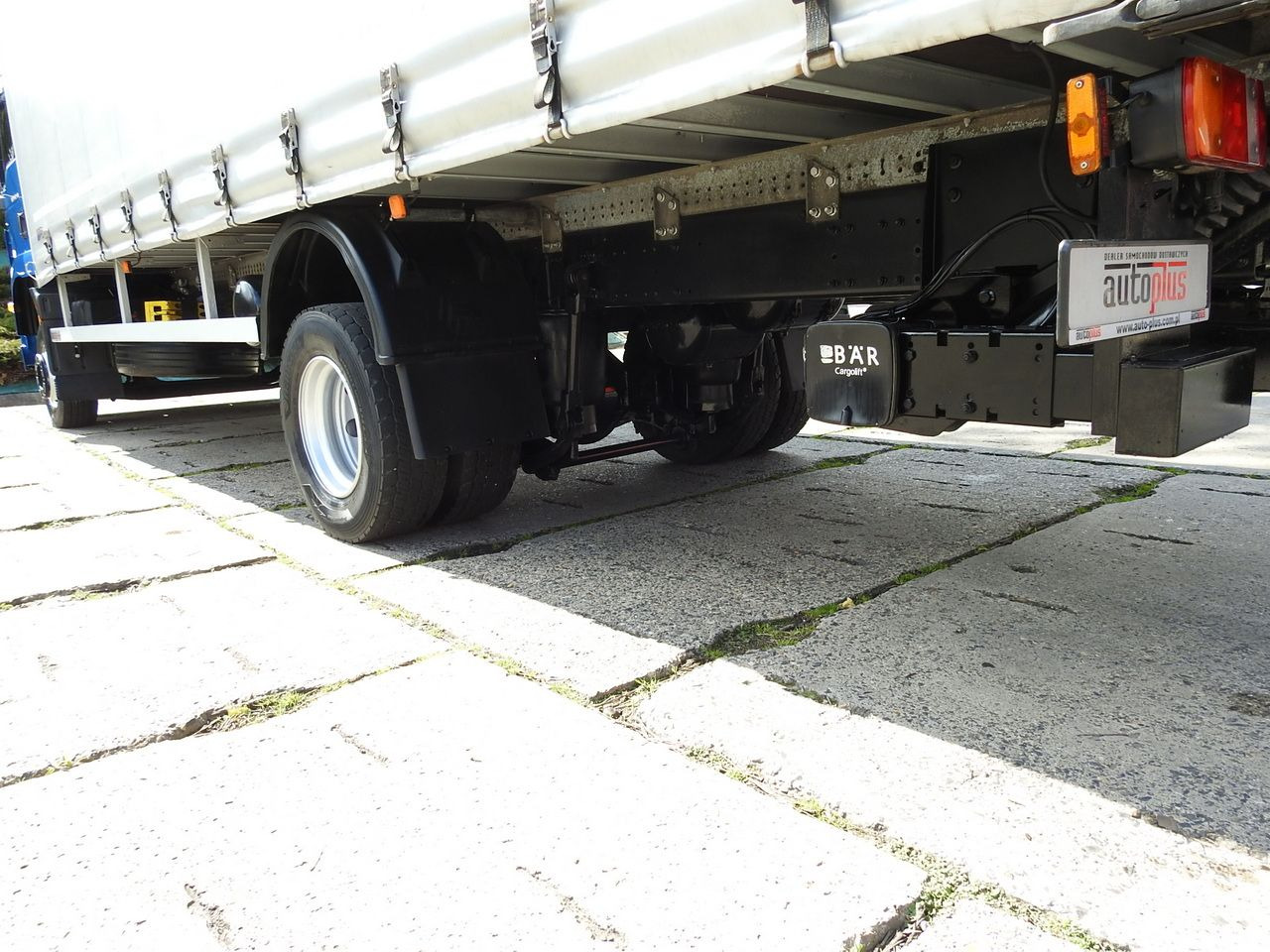 Curtainsider truck MAN TGM 15.290 TARPAULIN LIFT 18 PALLETS CRUISE CONTROL TWIN WHEELS AIR CONDITIONING 290HP: picture 19 Curtainsider truck MAN TGM 15.290 TARPAULIN LIFT 18 PALLETS CRUISE CONTROL TWIN WHEELS AIR CONDITIONING 290HP: picture 19