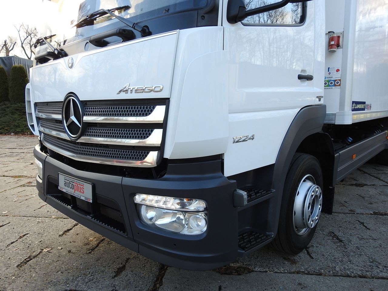 Refrigerator truck MERCEDES ATEGO 12.24 REGRIGERATOR BOX -10*C LIFT 16 PALLETS HEATING FUNCTION WEBASTO CRUISE CONTROL PNEUMATICS AIR CONDITIONING  240HP: picture 23