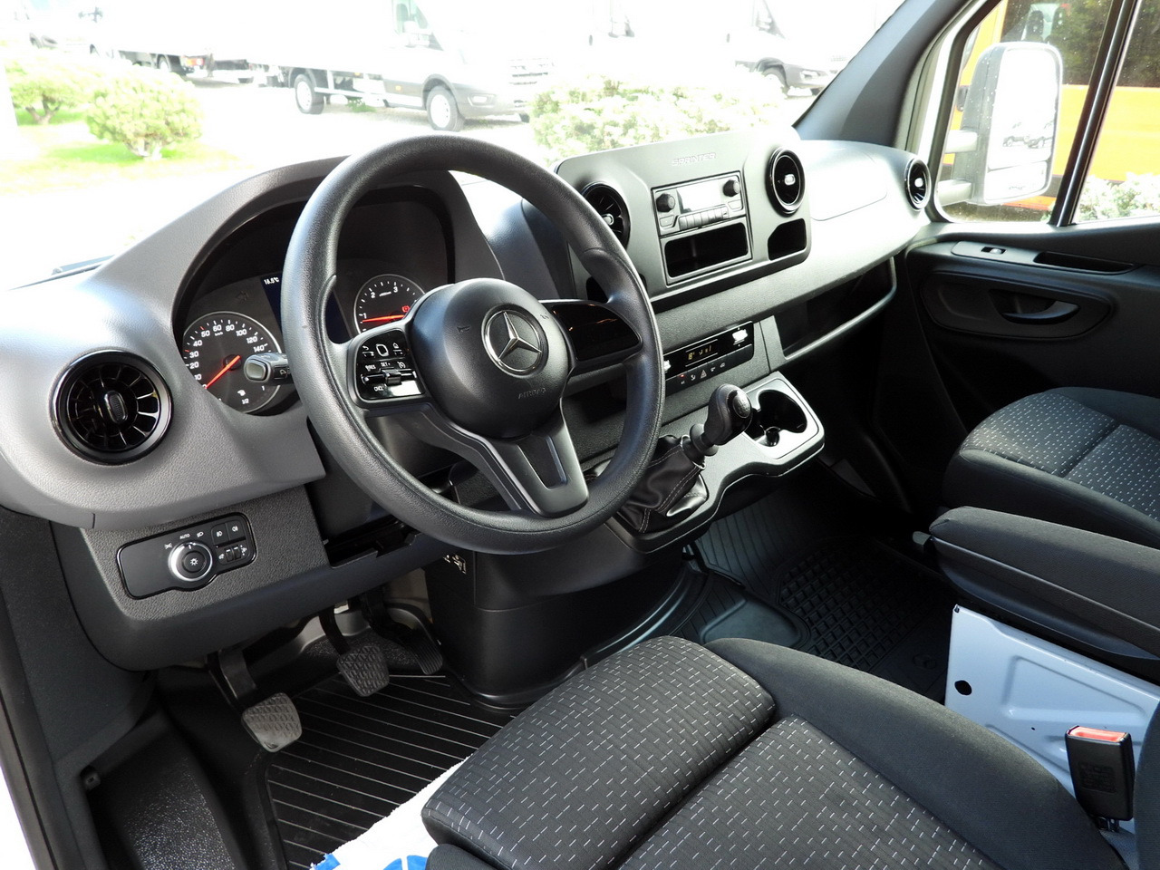 MERCEDES SPRINTER 316 TARPAULIN 8 PALLETS WEBASTO CRUISE CONTROL AIR CONDITIONING 160HP - Curtain side van: picture 2 MERCEDES SPRINTER 316 TARPAULIN 8 PALLETS WEBASTO CRUISE CONTROL AIR CONDITIONING 160HP - Curtain side van: picture 2